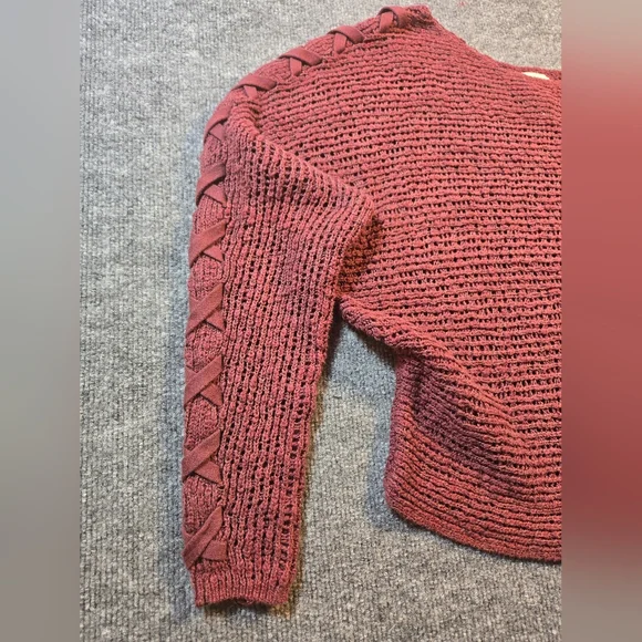 Billabong Burgundy Open Knit Crochet‎ Sweater Lace Up Sleeve Size Medium - Picture 6 of 11
